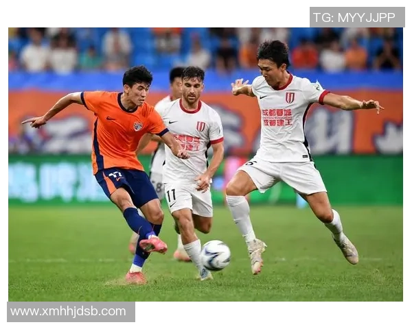 现役足球明星独特踢球风格分析与技术特点探讨