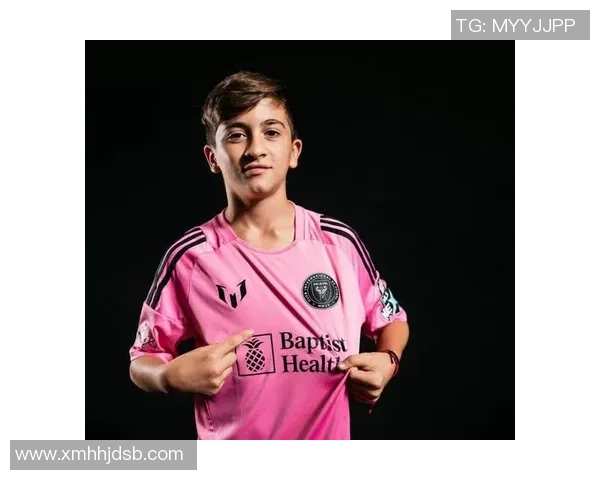 足球明星的黑人儿子如何在绿茵场上书写自己的传奇人生